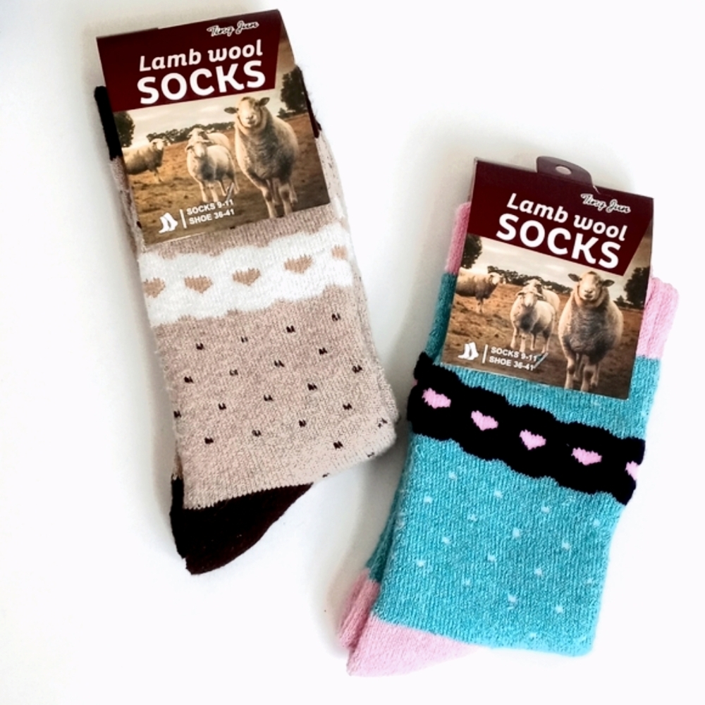 2 Pairs Of Lamb Wool Socks in Blue and Beige Size 9 - 11 (Shoe 36 - 41)